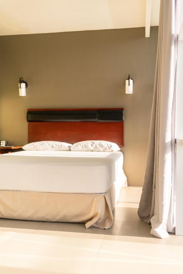 Dosi Hotel Ph Talisay  Εξωτερικό φωτογραφία
